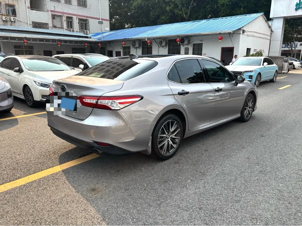 2021 Toyota Camry 2.5L 209HP L4 8AT,autocango,china used car exporter,china ev exporter,chinese used car exporter,chinese used ev exporter