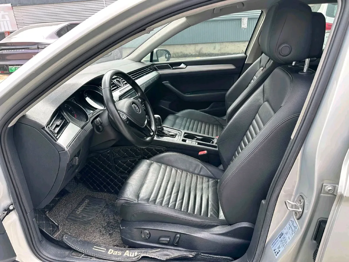 2018 Volkswagen Magotan 1.8T 180HP L4 7DCT,autocango,china used car exporter,china ev exporter,chinese used car exporter,chinese used ev exporter