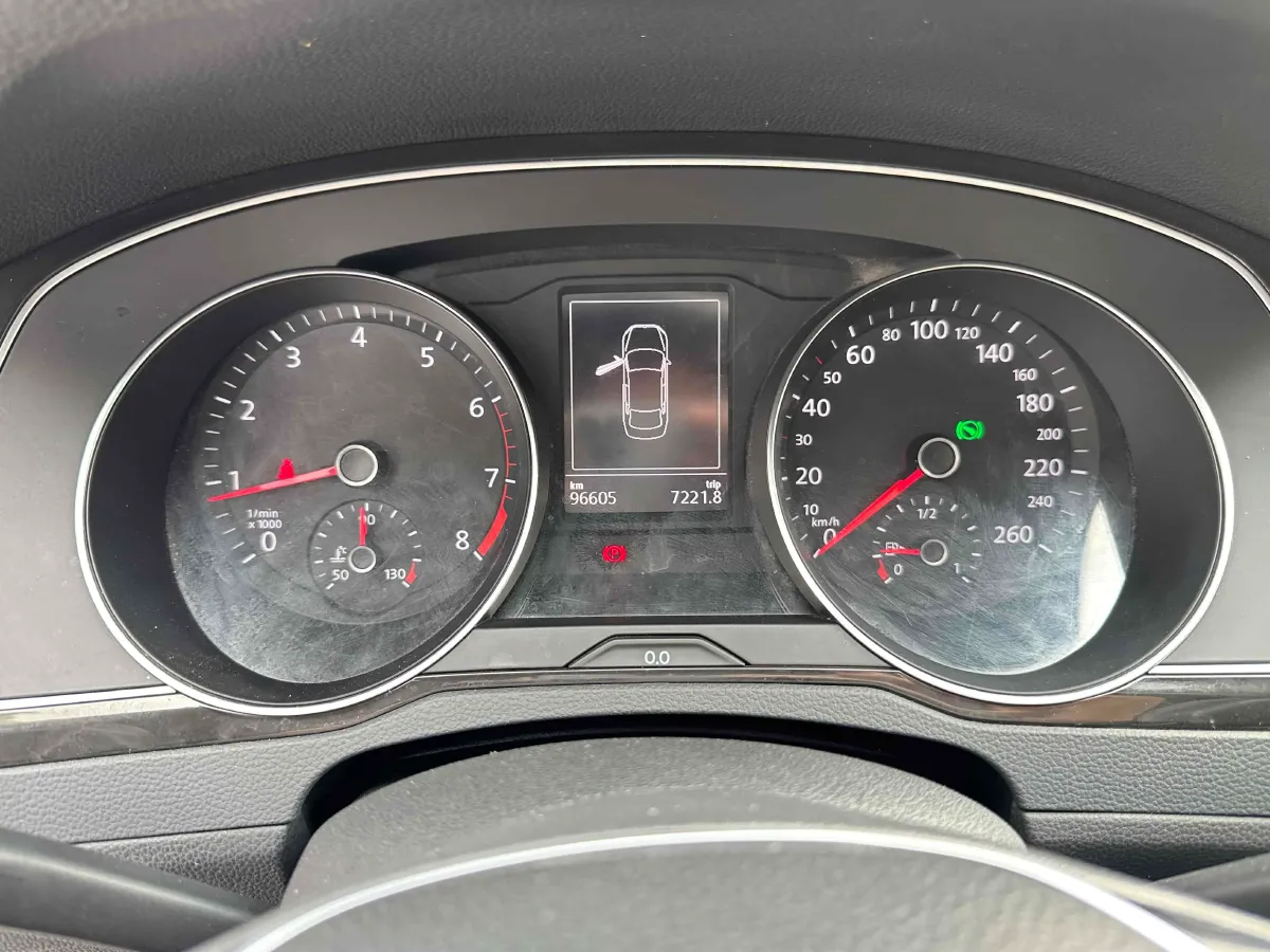 2018 Volkswagen Magotan 1.8T 180HP L4 7DCT,autocango,china used car exporter,china ev exporter,chinese used car exporter,chinese used ev exporter