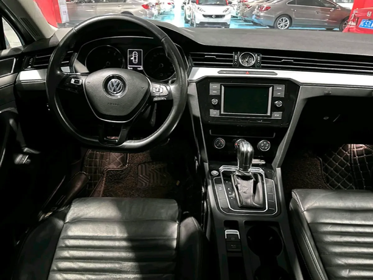 2018 Volkswagen Magotan 1.8T 180HP L4 7DCT,autocango,china used car exporter,china ev exporter,chinese used car exporter,chinese used ev exporter