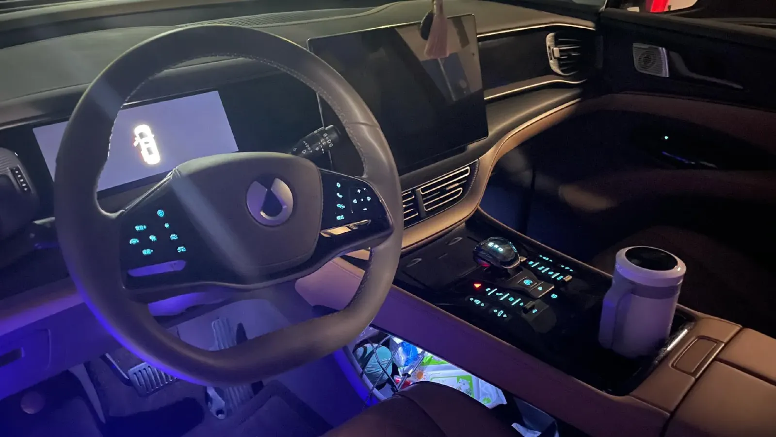 2022 Mercedes-Benz GLC Class 2.0T 197HP L4 9AT,autocango,china used car exporter,china ev exporter,chinese used car exporter,chinese used ev exporter