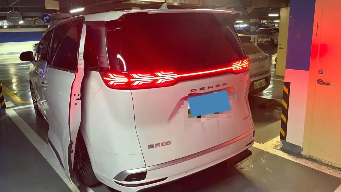 2022 Mercedes-Benz GLC Class 2.0T 197HP L4 9AT,autocango,china used car exporter,china ev exporter,chinese used car exporter,chinese used ev exporter