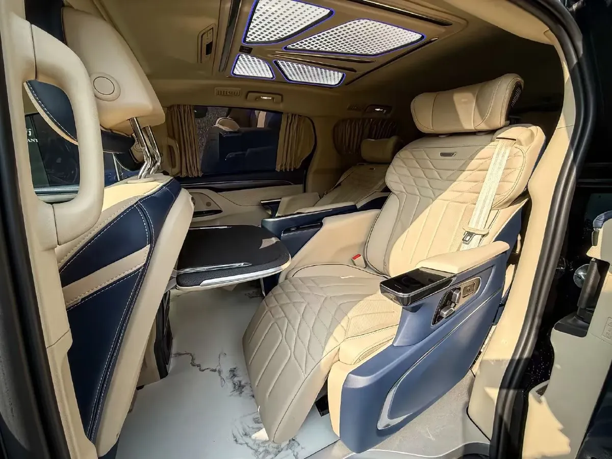 2023 Buick GL8 2.0T 237HP L4 9AT,autocango,china used car exporter,china ev exporter,chinese used car exporter,chinese used ev exporter