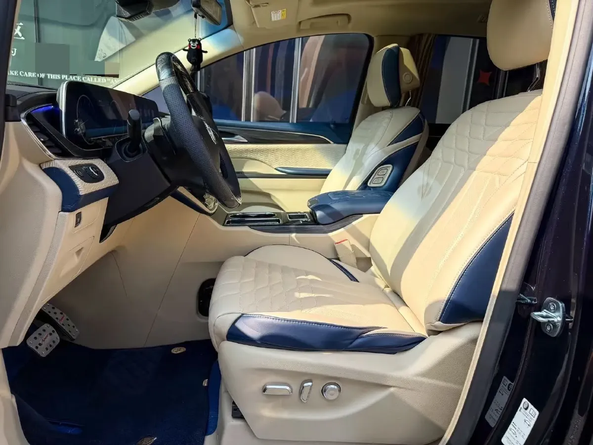 2023 Buick GL8 2.0T 237HP L4 9AT,autocango,china used car exporter,china ev exporter,chinese used car exporter,chinese used ev exporter