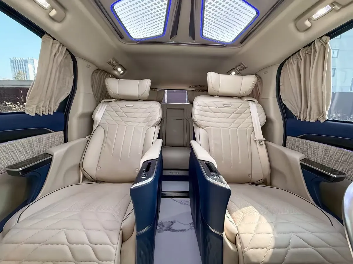 2023 Buick GL8 2.0T 237HP L4 9AT,autocango,china used car exporter,china ev exporter,chinese used car exporter,chinese used ev exporter