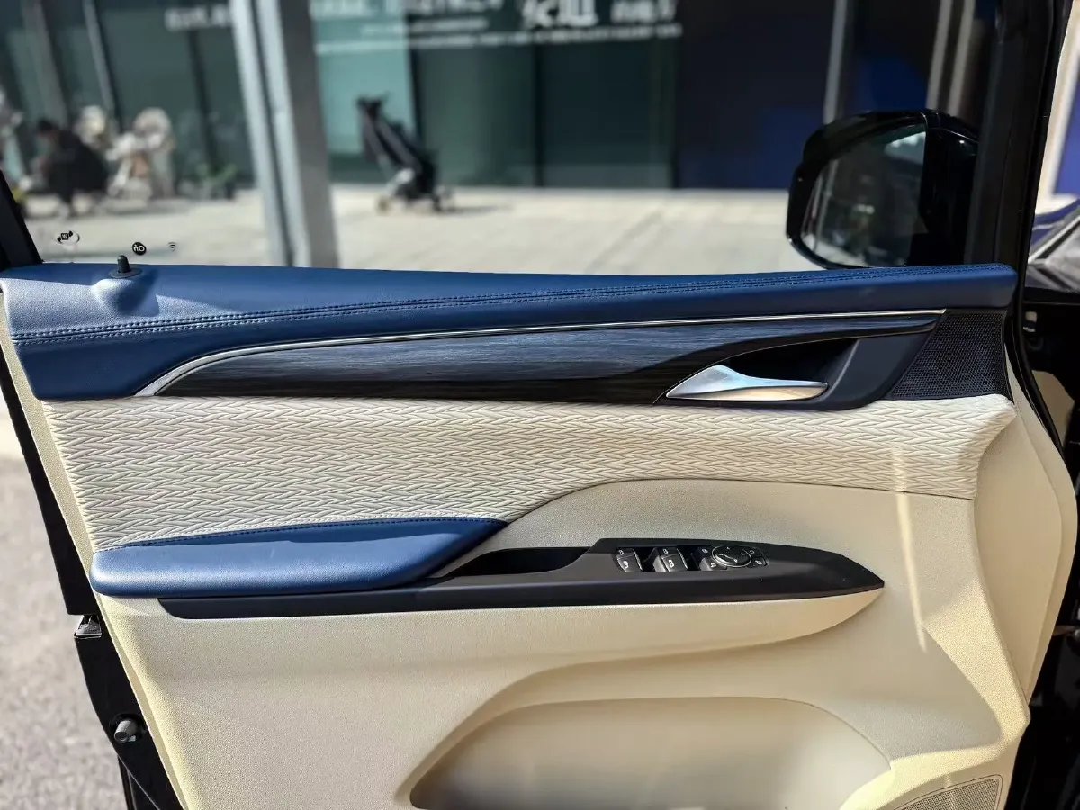 2023 Buick GL8 2.0T 237HP L4 9AT,autocango,china used car exporter,china ev exporter,chinese used car exporter,chinese used ev exporter