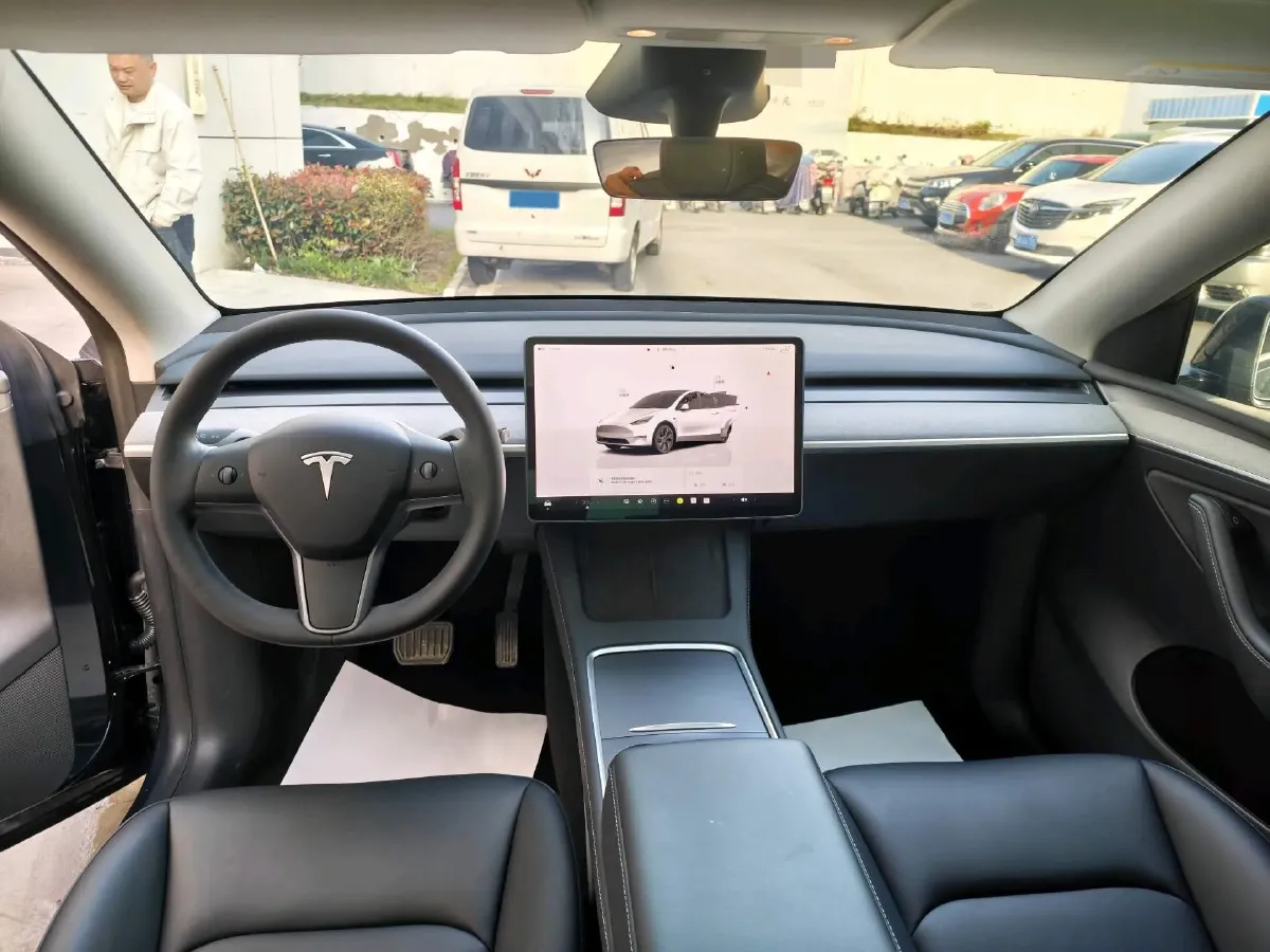 2024 Iveco OuSheng BEV 77.28KWH,autocango,china used car exporter,china ev exporter,chinese used car exporter,chinese used ev exporter