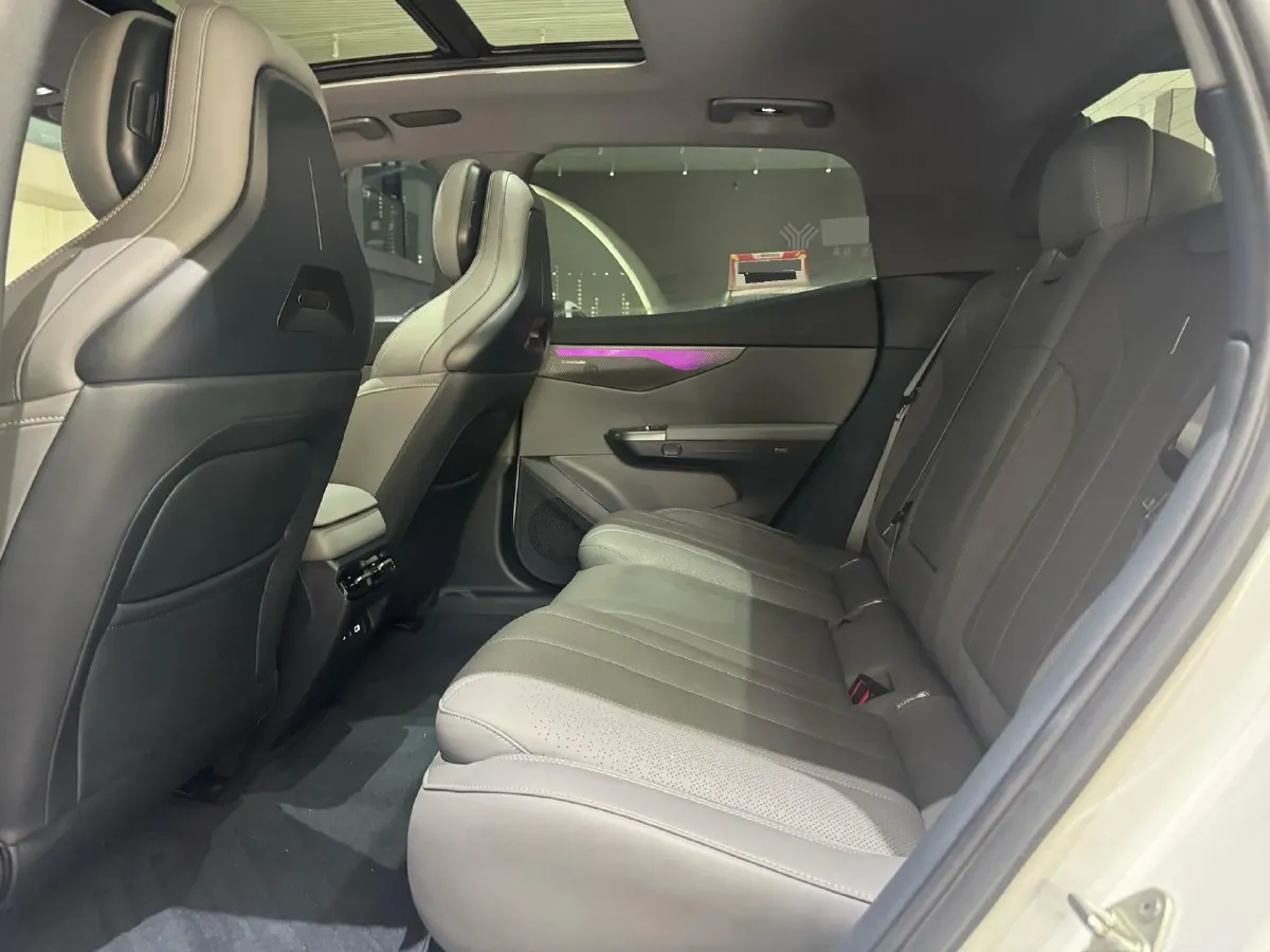 2024 LYNK&CO 07 EM-P 1.5T 163HP L4 3DHT PHEV 18.99KWH,autocango,china used car exporter,china ev exporter,chinese used car exporter,chinese used ev exporter