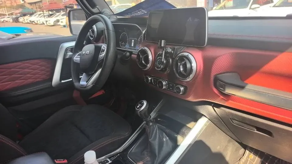 2018 Beijing BJ40 2.0T 150HP L4 6MT,autocango,china used car exporter,china ev exporter,chinese used car exporter,chinese used ev exporter