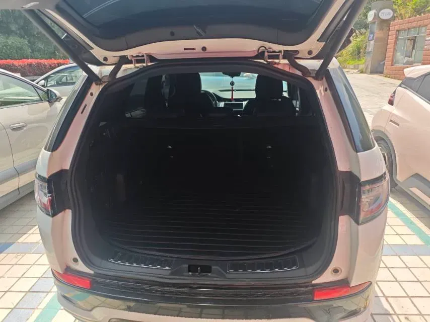 2020 Land Rover Discovery Sport 2.0T 249HP L4 9AT,autocango,china used car exporter,china ev exporter,chinese used car exporter,chinese used ev exporter