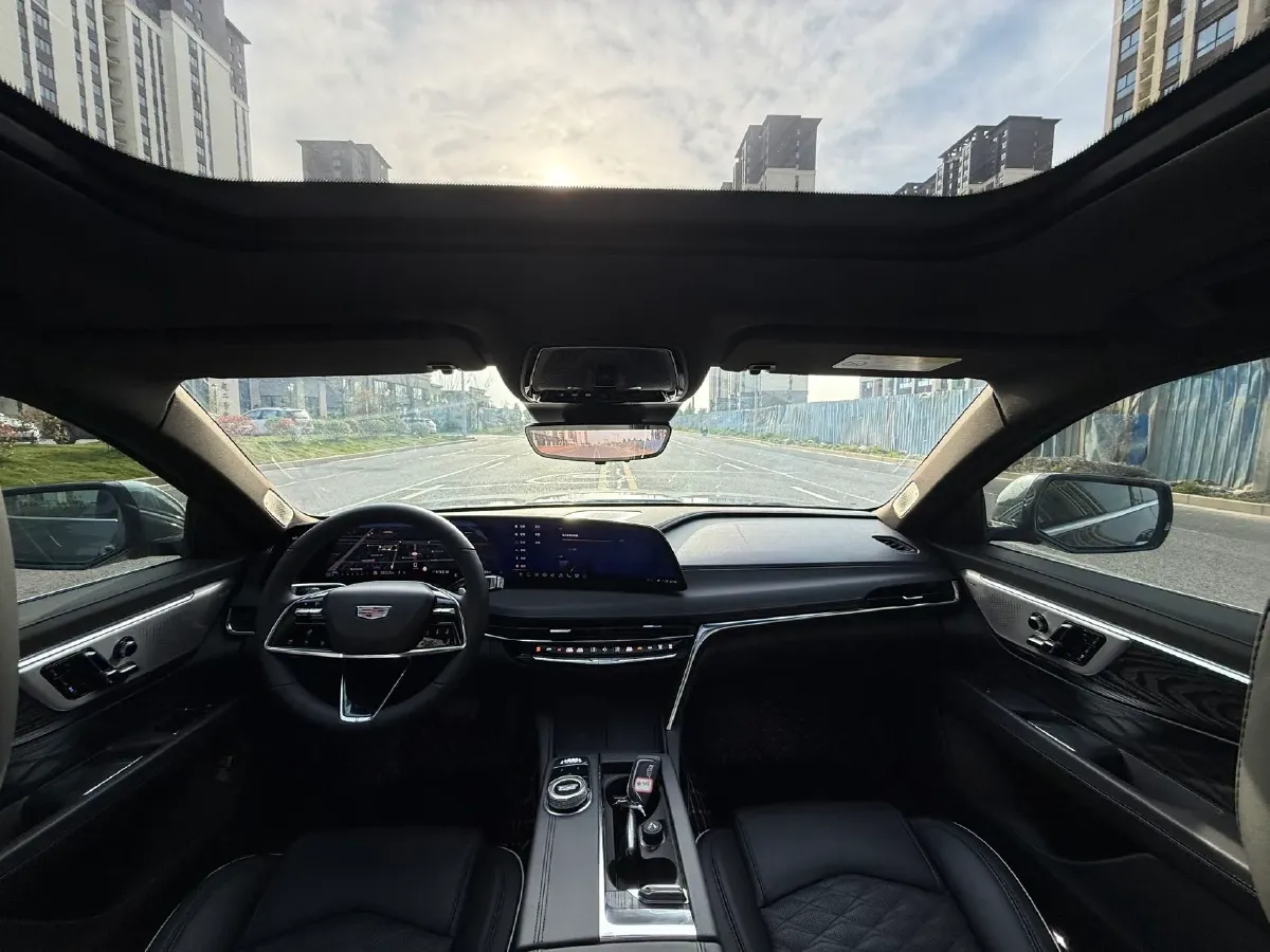 2023 Cadillac CT6 2.0T 237HP L4 10AT,autocango,china used car exporter,china ev exporter,chinese used car exporter,chinese used ev exporter