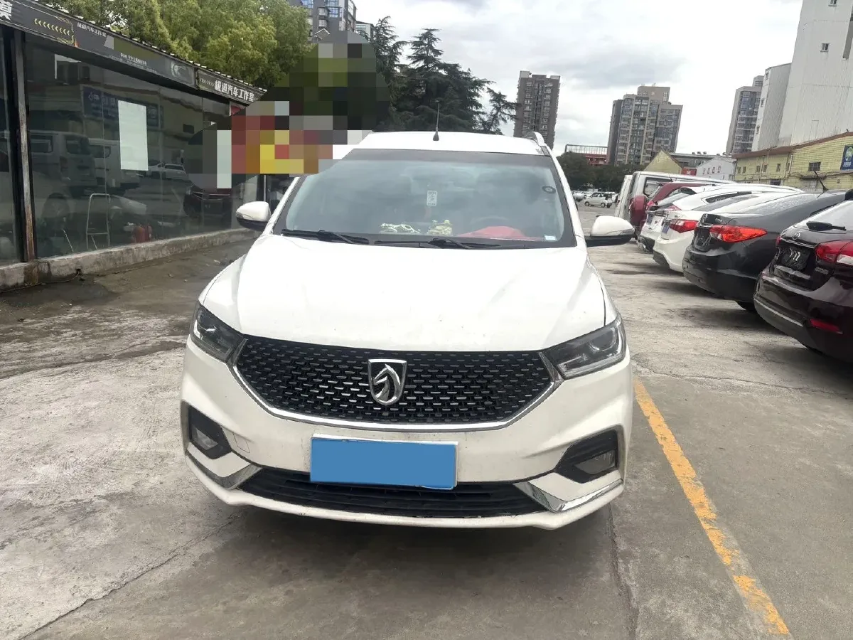 2019 BaoJun 360 1.5L 105HP L4 6MT,autocango,china used car exporter,china ev exporter,chinese used car exporter,chinese used ev exporter