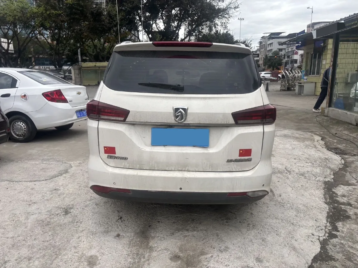 2019 BaoJun 360 1.5L 105HP L4 6MT,autocango,china used car exporter,china ev exporter,chinese used car exporter,chinese used ev exporter