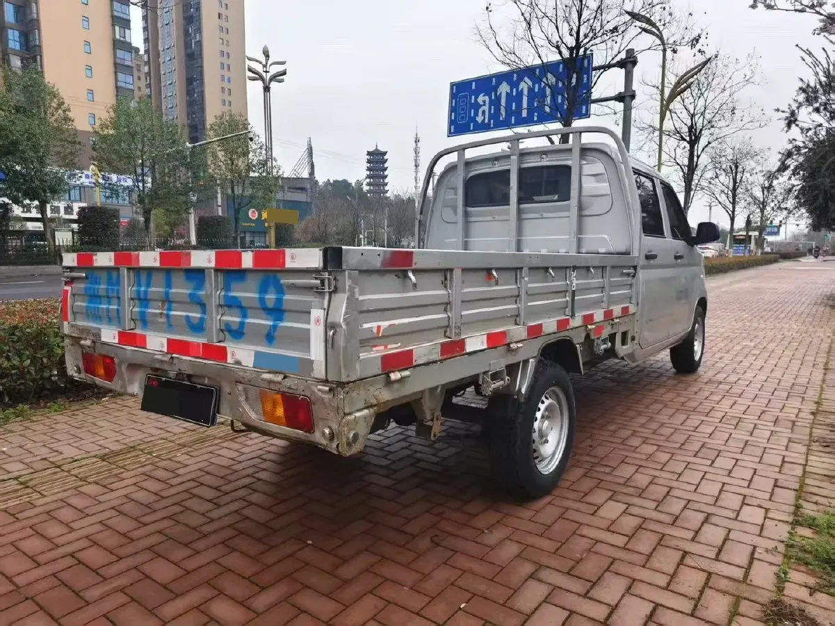 2021 WuLing RongGuang New Truck 1.8L 125HP L4 5MT,autocango,china used car exporter,china ev exporter,chinese used car exporter,chinese used ev exporter