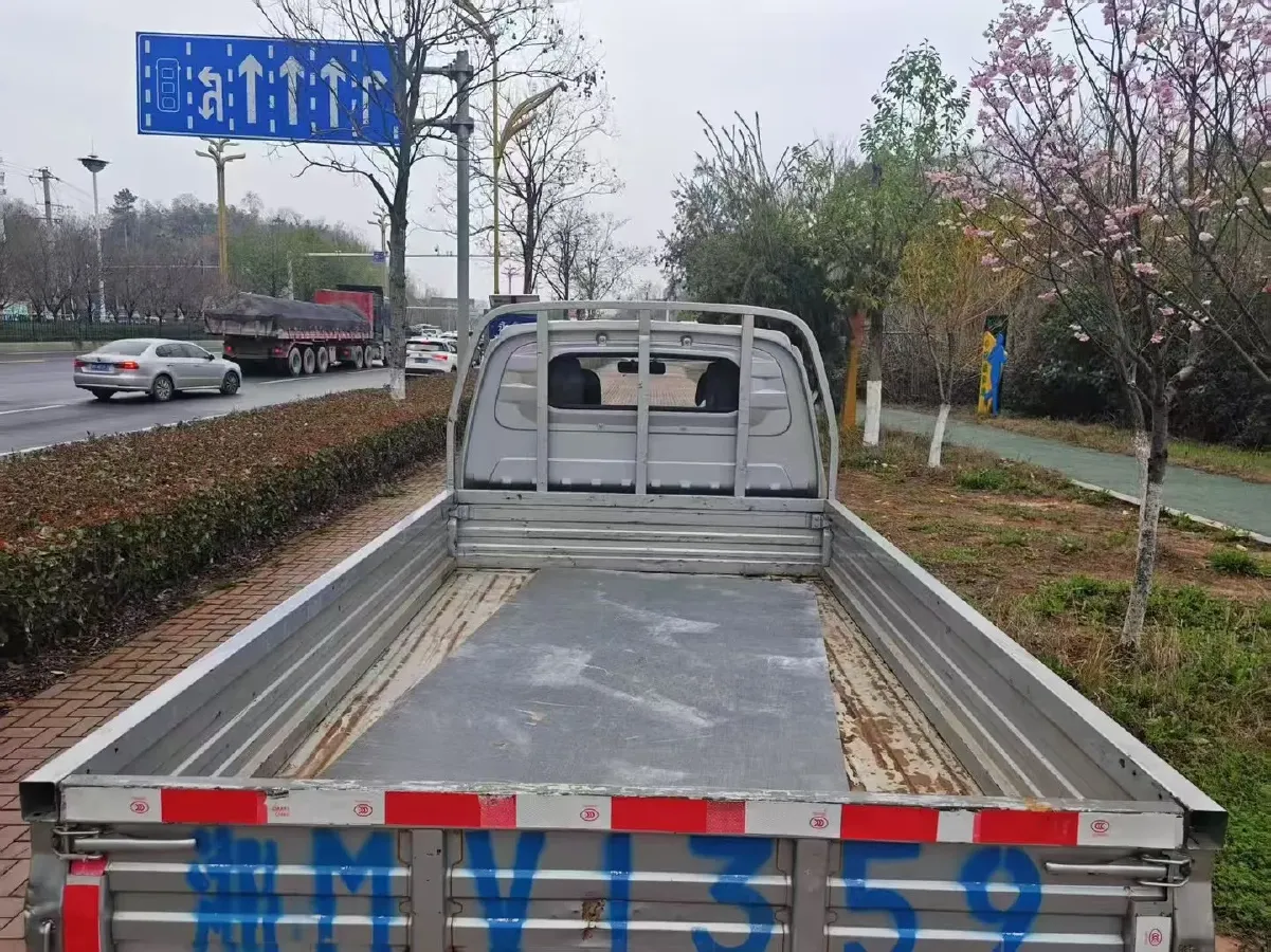 2021 WuLing RongGuang New Truck 1.8L 125HP L4 5MT,autocango,china used car exporter,china ev exporter,chinese used car exporter,chinese used ev exporter