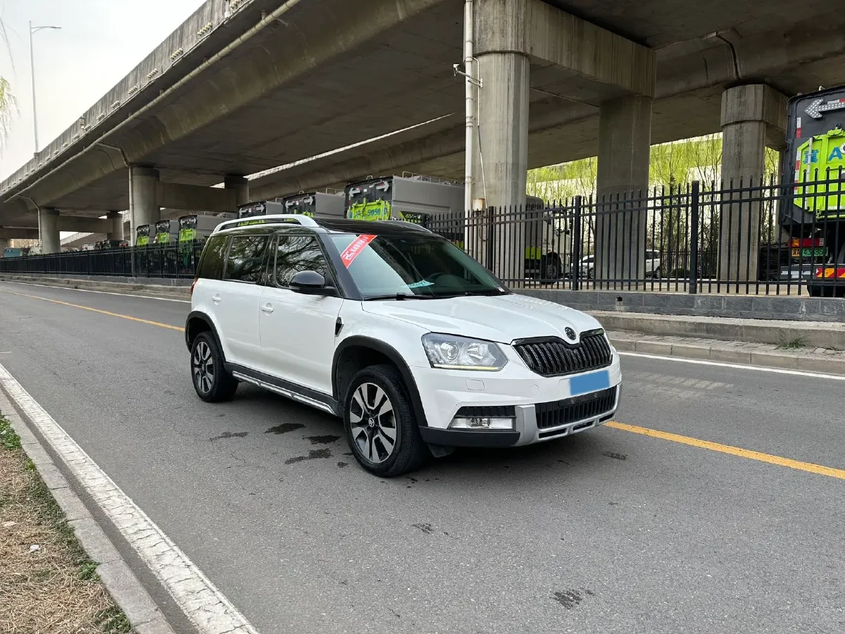 2017 Skoda Yeti 1.8T 160HP L4 6DCT,autocango,china used car exporter,china ev exporter,chinese used car exporter,chinese used ev exporter