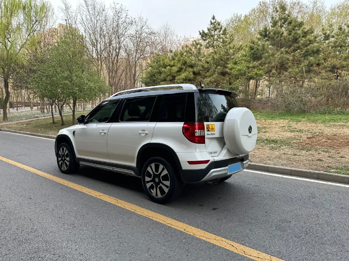 2017 Skoda Yeti 1.8T 160HP L4 6DCT,autocango,china used car exporter,china ev exporter,chinese used car exporter,chinese used ev exporter