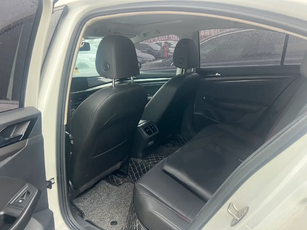 2019 Roewe RX5 MAX 2.0T 231HP L4 6DCT,autocango,china used car exporter,china ev exporter,chinese used car exporter,chinese used ev exporter