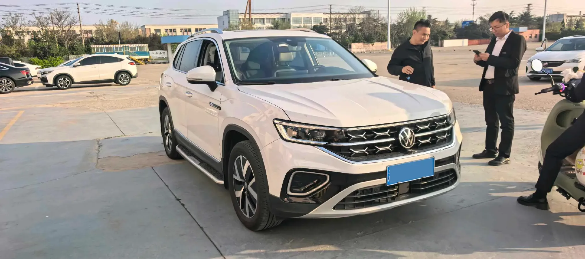 2024 Volkswagen Tayron 2.0T 186HP L4 7DCT,autocango,china used car exporter,china ev exporter,chinese used car exporter,chinese used ev exporter