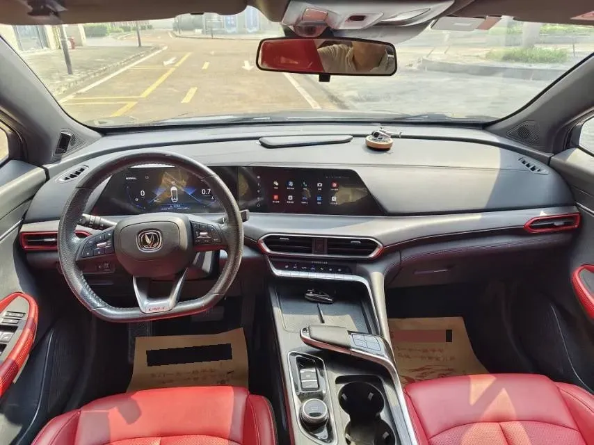 2020 ChangAn UNI-T 1.5T 180HP L4 7DCT,autocango,china used car exporter,china ev exporter,chinese used car exporter,chinese used ev exporter