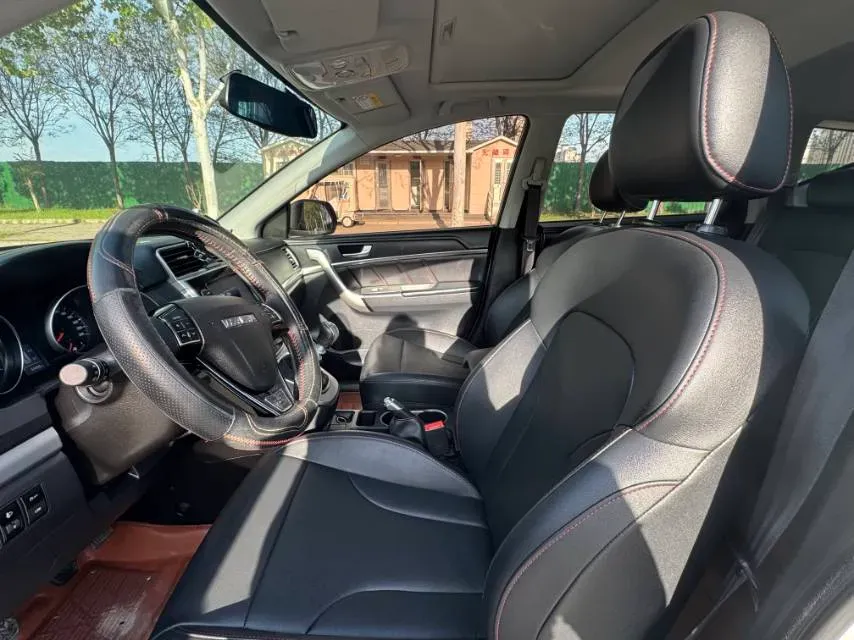 2019 Haval M6 1.5T 150HP L4 6MT,autocango,china used car exporter,china ev exporter,chinese used car exporter,chinese used ev exporter