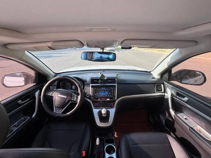 2019 Haval M6 1.5T 150HP L4 6MT,autocango,china used car exporter,china ev exporter,chinese used car exporter,chinese used ev exporter