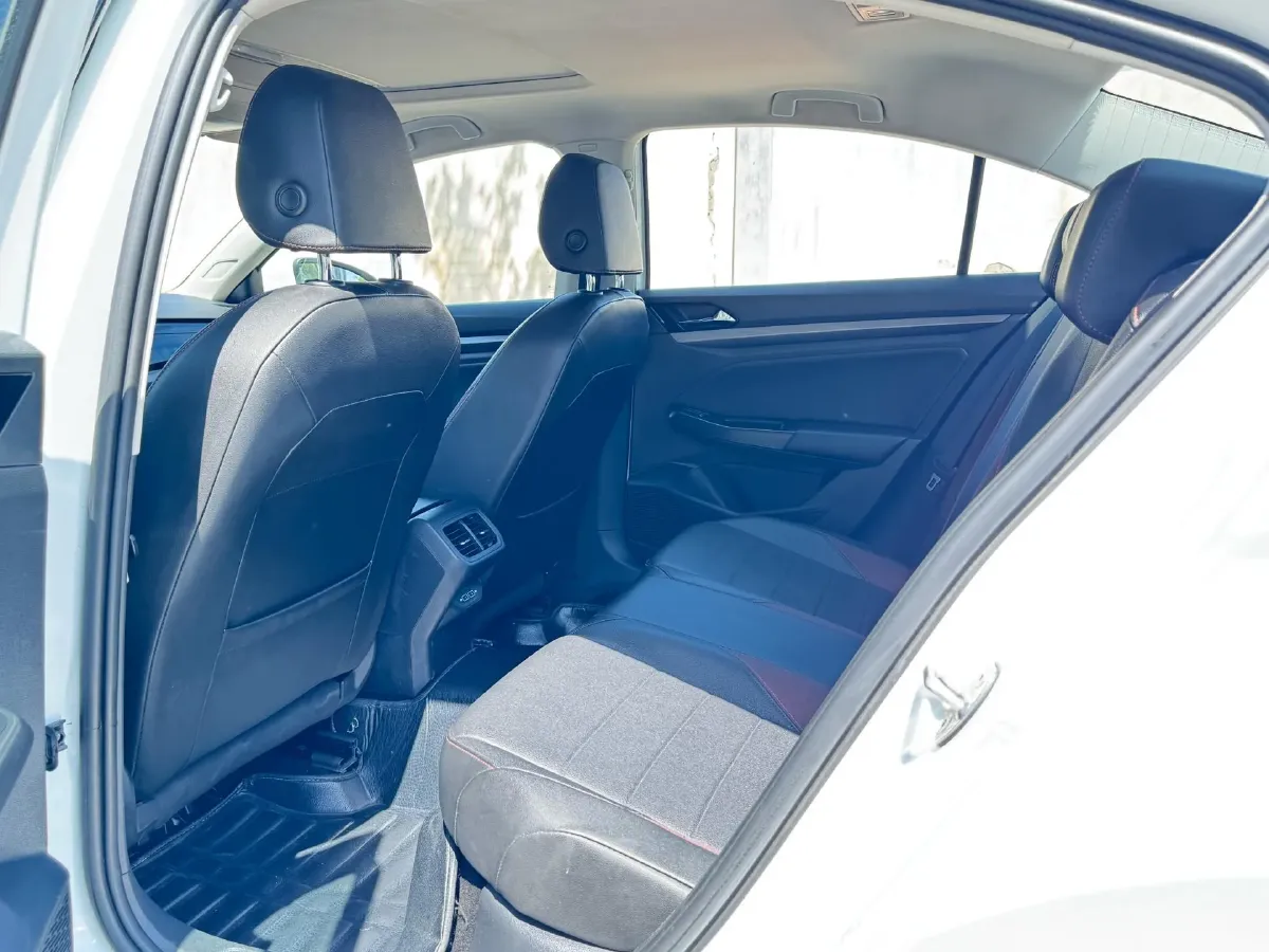 2021 Volkswagen Bora 1.5L 113HP L4 6AT,autocango,china used car exporter,china ev exporter,chinese used car exporter,chinese used ev exporter