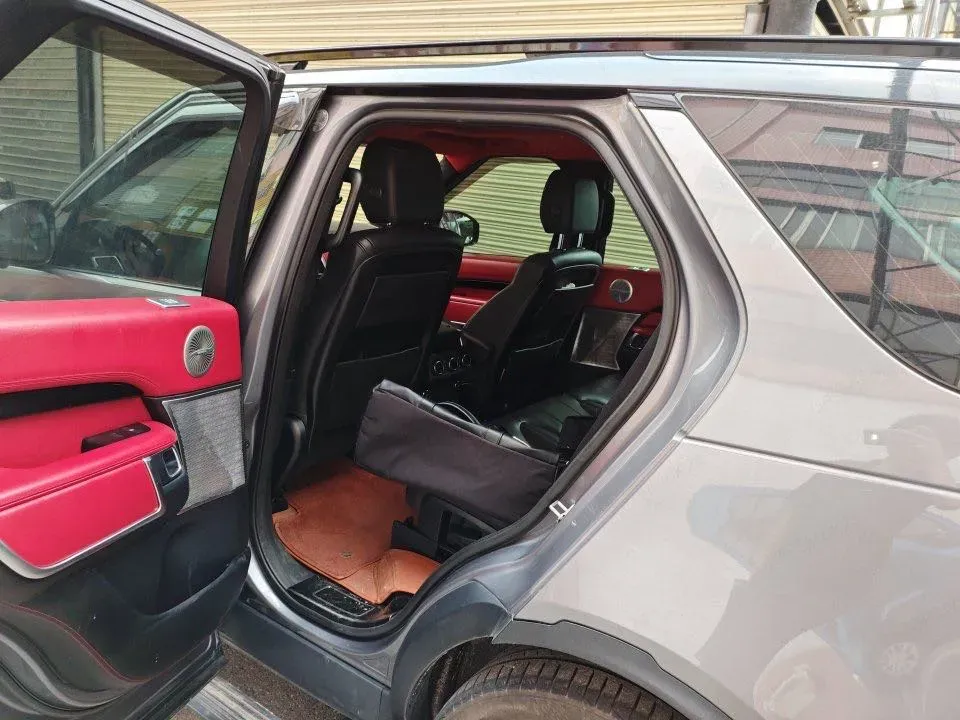 2020 Land Rover Discovery 3.0T 340HP V6 8AT,autocango,china used car exporter,china ev exporter,chinese used car exporter,chinese used ev exporter