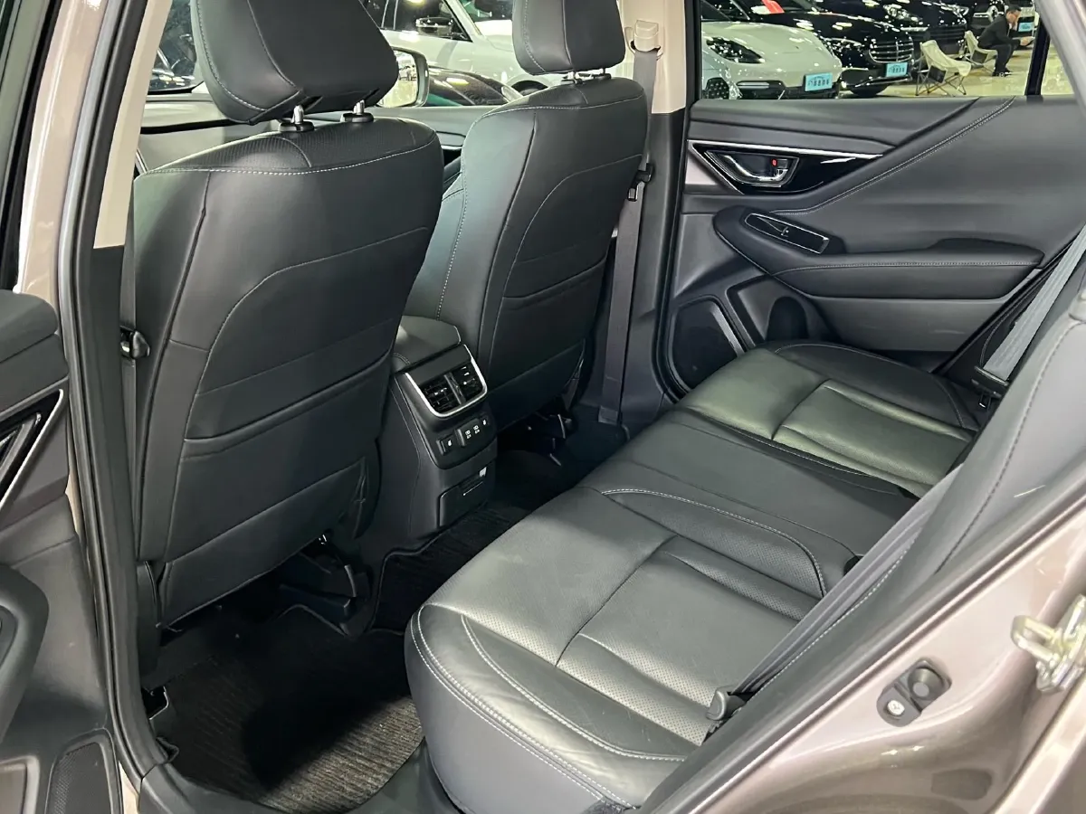 2021 Subaru Outback 2.5L 169HP H4 CVT,autocango,china used car exporter,china ev exporter,chinese used car exporter,chinese used ev exporter