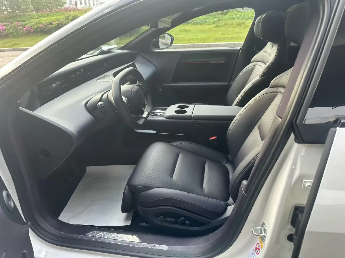 2025 Avatr 06 BEV,autocango,china used car exporter,china ev exporter,chinese used car exporter,chinese used ev exporter