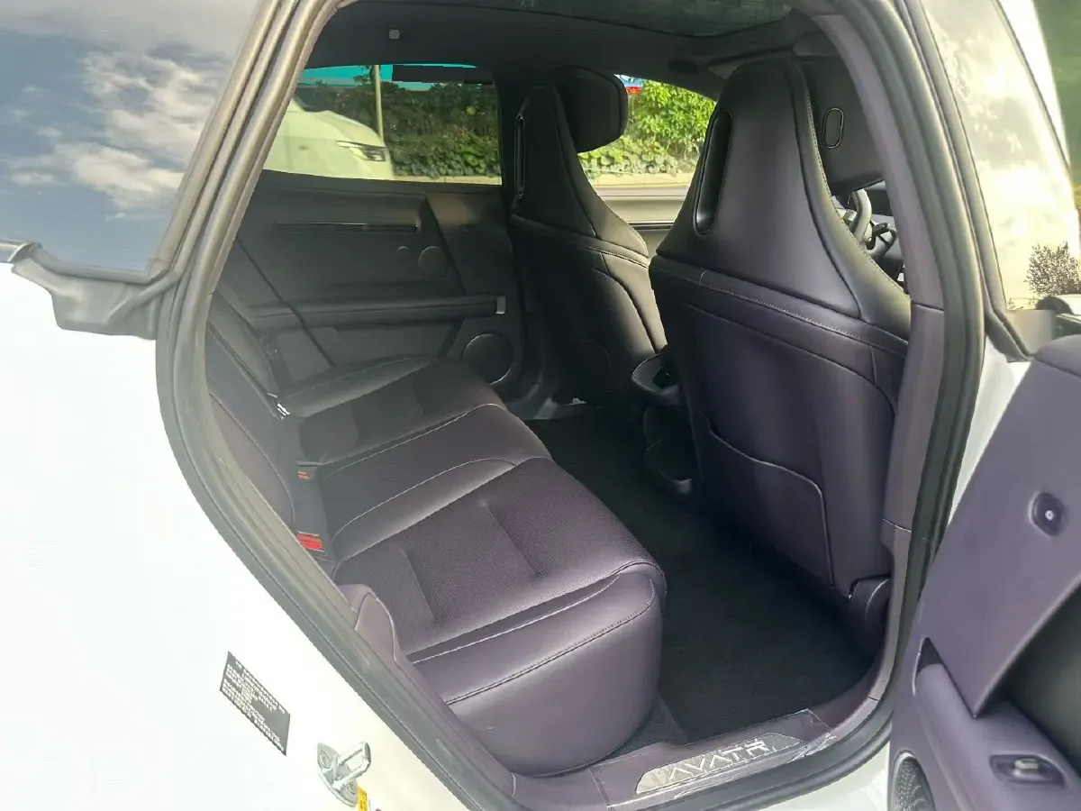 2025 Avatr 06 BEV,autocango,china used car exporter,china ev exporter,chinese used car exporter,chinese used ev exporter