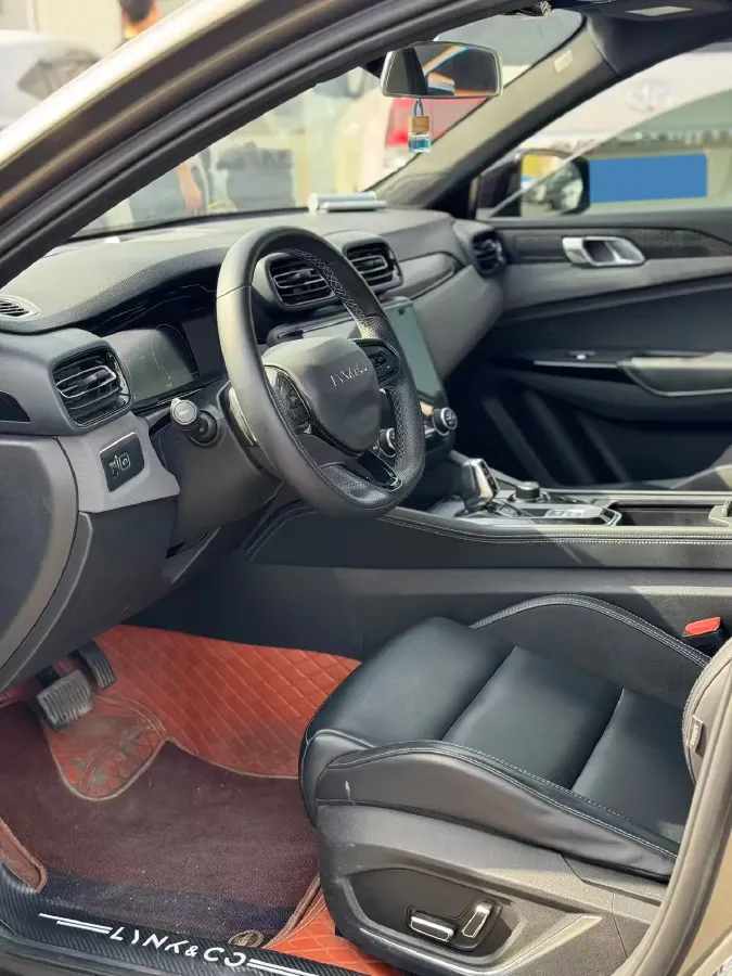 2022 LYNK&CO 02 Hatchback 2.0T 190HP L4 7DCT,autocango,china used car exporter,china ev exporter,chinese used car exporter,chinese used ev exporter