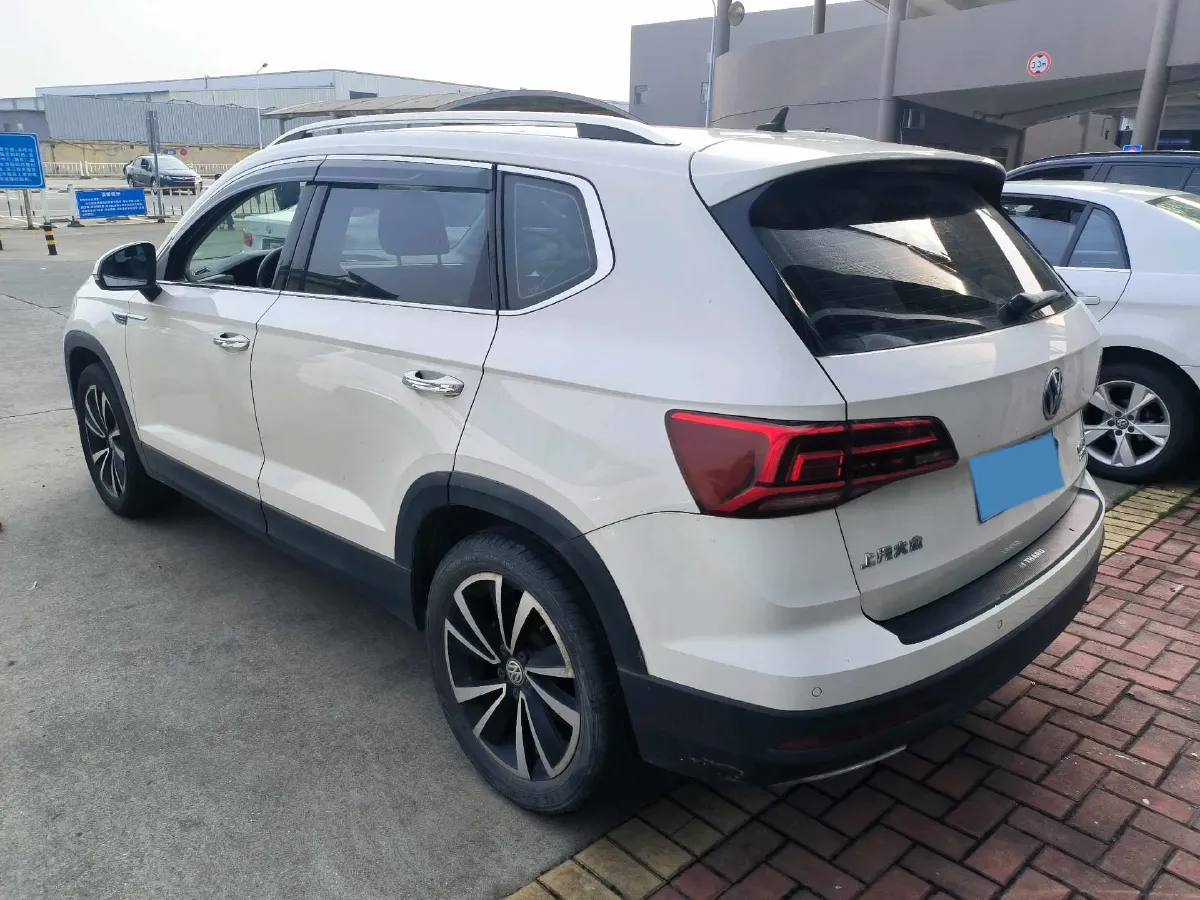 2019 MINI MINI 1.5T 102HP L3 7DCT,autocango,china used car exporter,china ev exporter,chinese used car exporter,chinese used ev exporter