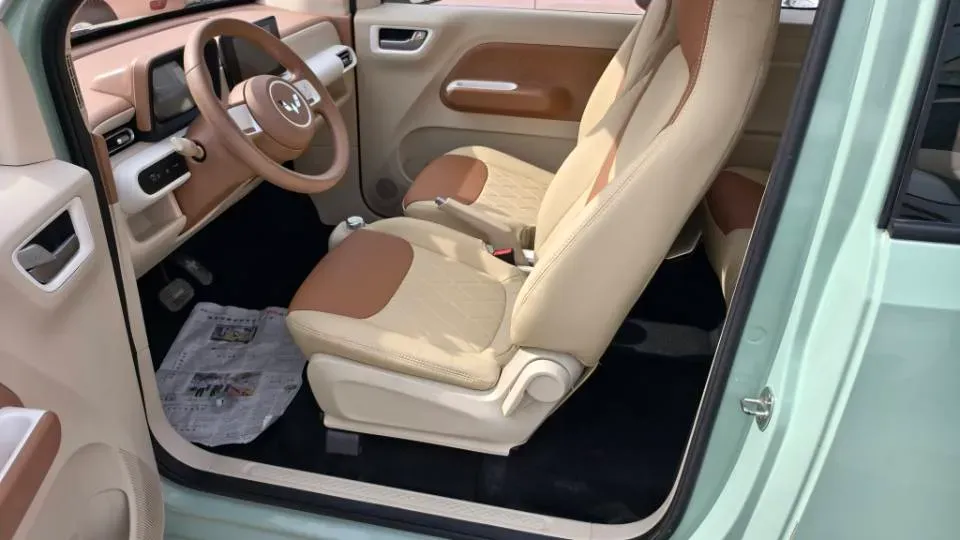 2024 WuLing HongGuang MINI EV BEV 17.3KWH,autocango,china used car exporter,china ev exporter,chinese used car exporter,chinese used ev exporter