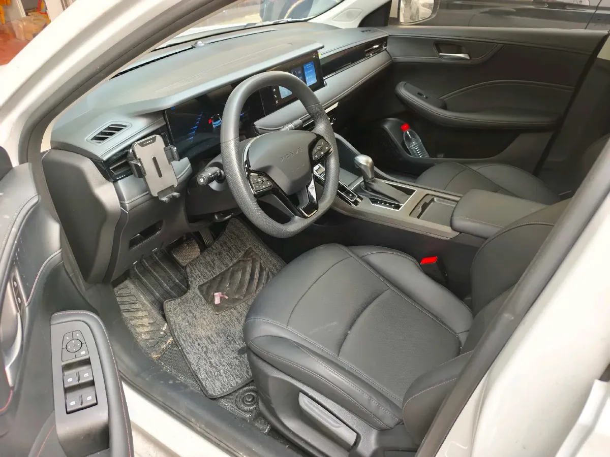 2026 Roewe i5 1.5L 129HP L4 CVT,autocango,china used car exporter,china ev exporter,chinese used car exporter,chinese used ev exporter