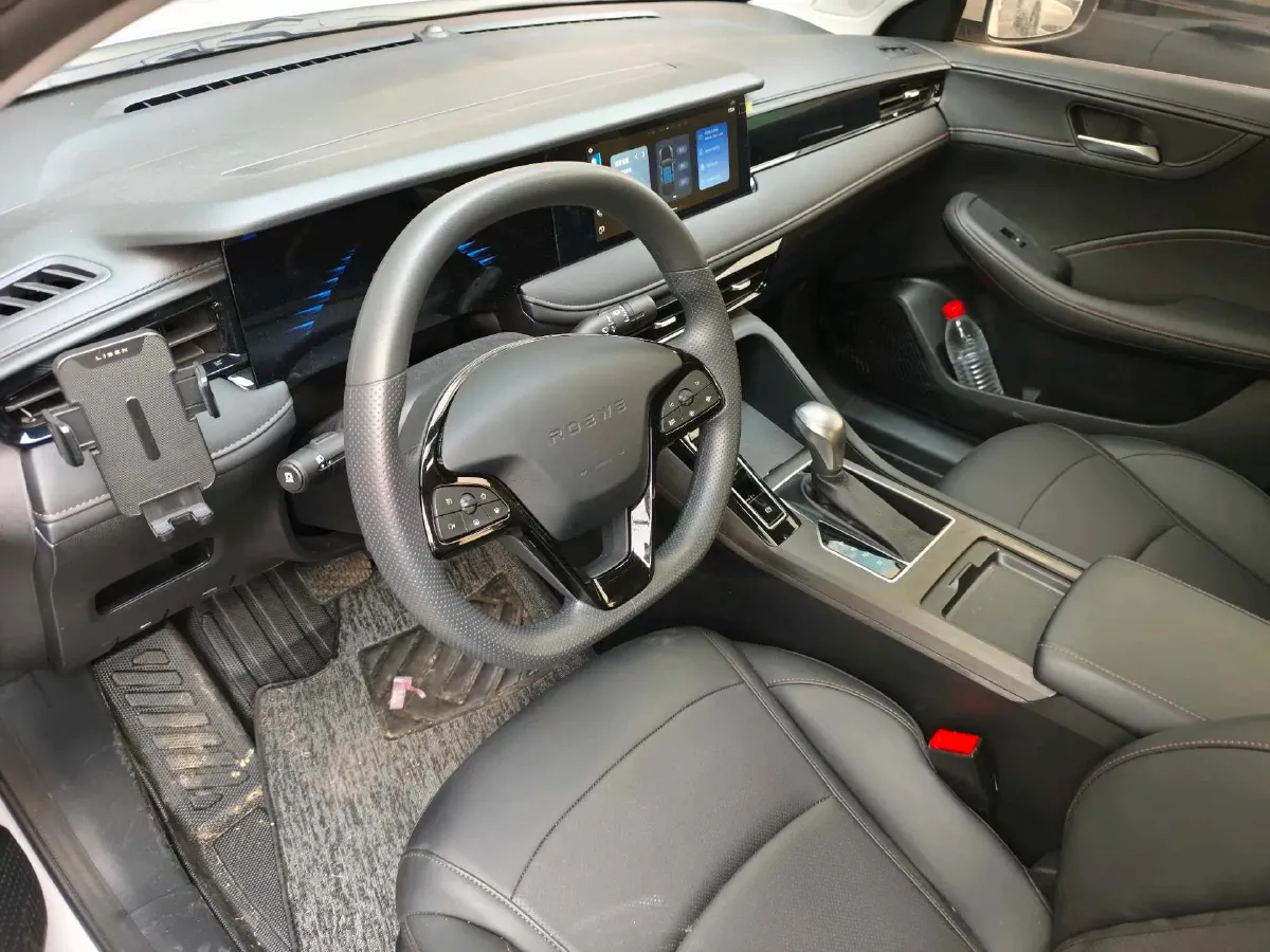 2026 Roewe i5 1.5L 129HP L4 CVT,autocango,china used car exporter,china ev exporter,chinese used car exporter,chinese used ev exporter