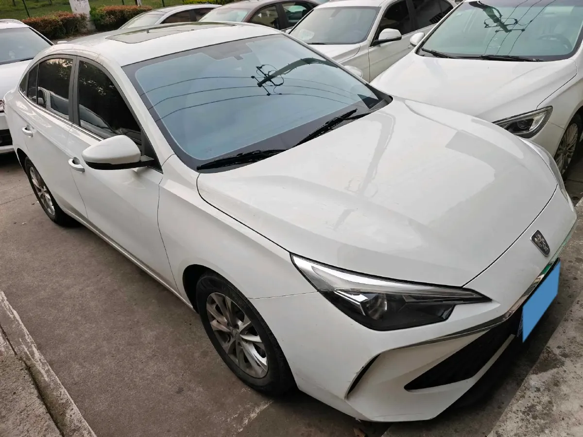 2026 Roewe i5 1.5L 129HP L4 CVT,autocango,china used car exporter,china ev exporter,chinese used car exporter,chinese used ev exporter