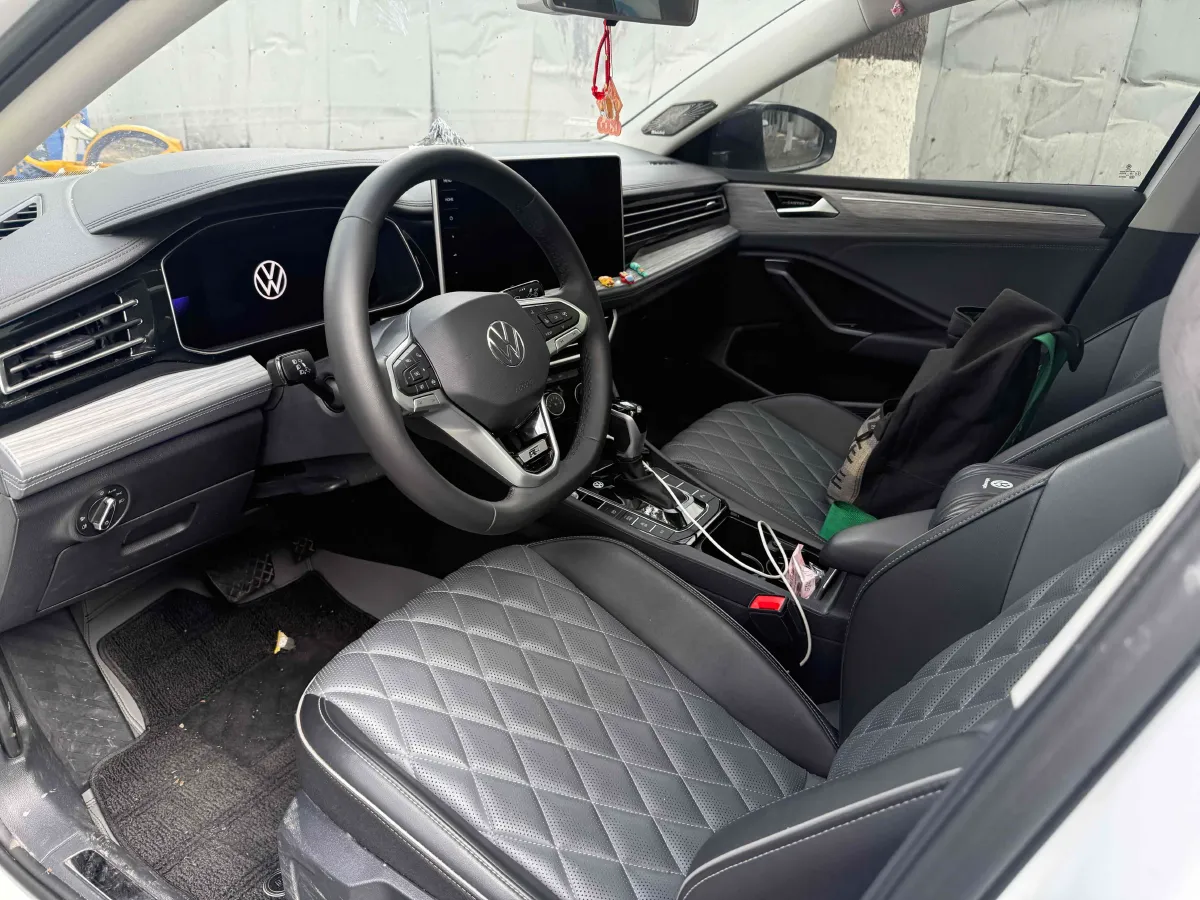 2024 Volkswagen Sagitar 1.5T 160HP L4 7DCT,autocango,china used car exporter,china ev exporter,chinese used car exporter,chinese used ev exporter