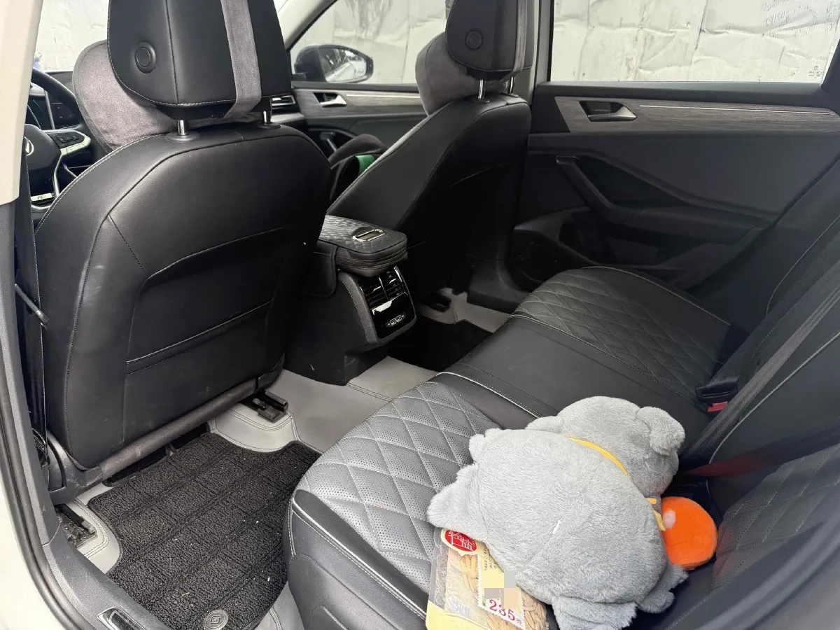 2024 Volkswagen Sagitar 1.5T 160HP L4 7DCT,autocango,china used car exporter,china ev exporter,chinese used car exporter,chinese used ev exporter