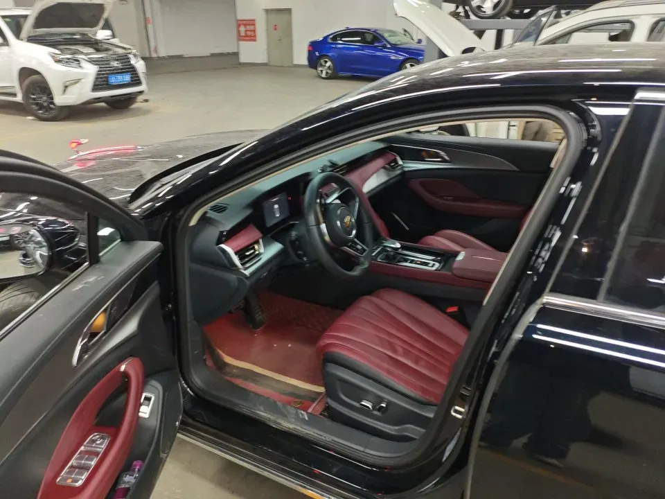 2023 HongQi H5 2.0T 224HP L4 8AT,autocango,china used car exporter,china ev exporter,chinese used car exporter,chinese used ev exporter