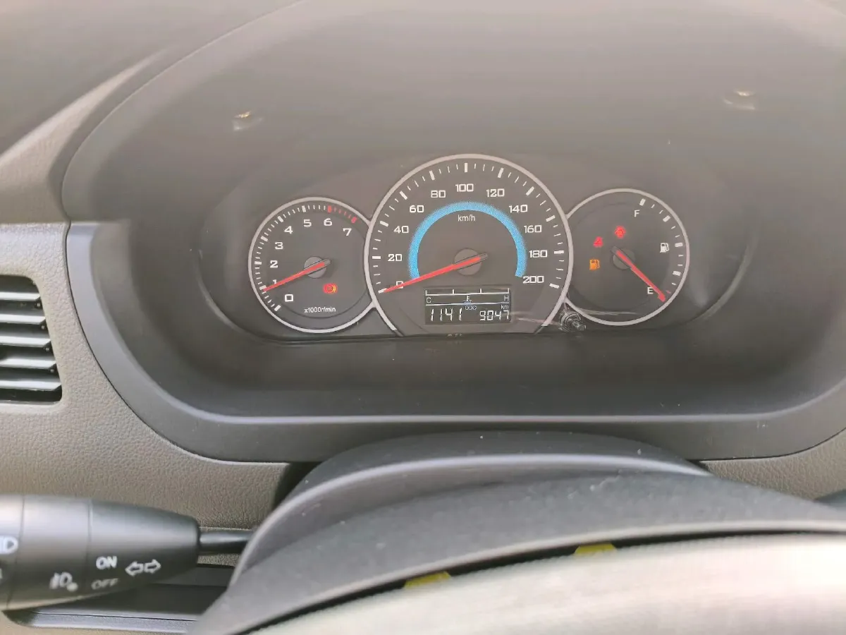 2019 WuLing HongGuang V 1.5L 105HP L4 5MT,autocango,china used car exporter,china ev exporter,chinese used car exporter,chinese used ev exporter