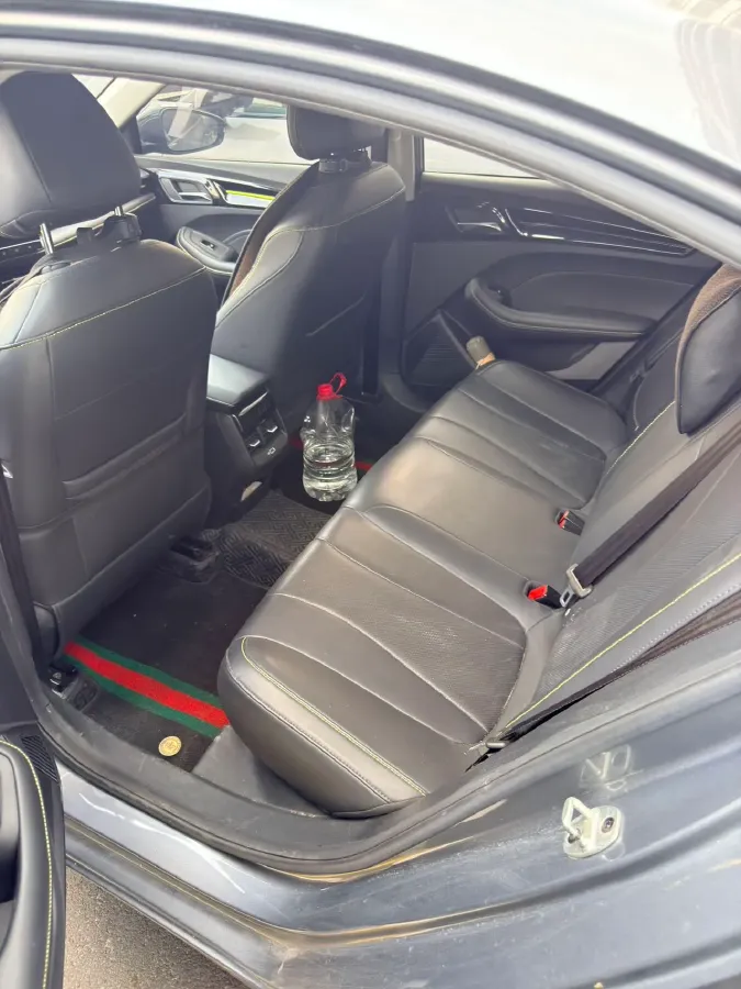 2021 Roewe i5 1.5L 120HP L4 CVT,autocango,china used car exporter,china ev exporter,chinese used car exporter,chinese used ev exporter