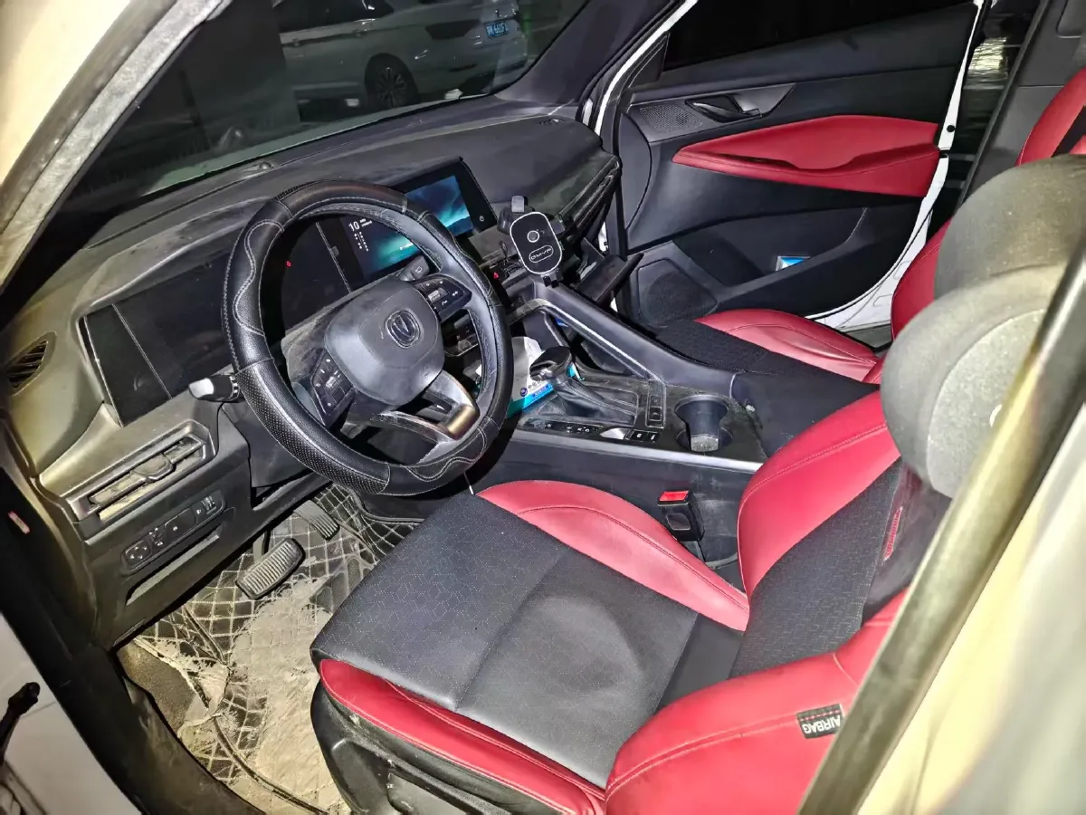 2023 ChangAn CS35 Plus 1.4T 160HP L4 7DCT,autocango,china used car exporter,china ev exporter,chinese used car exporter,chinese used ev exporter