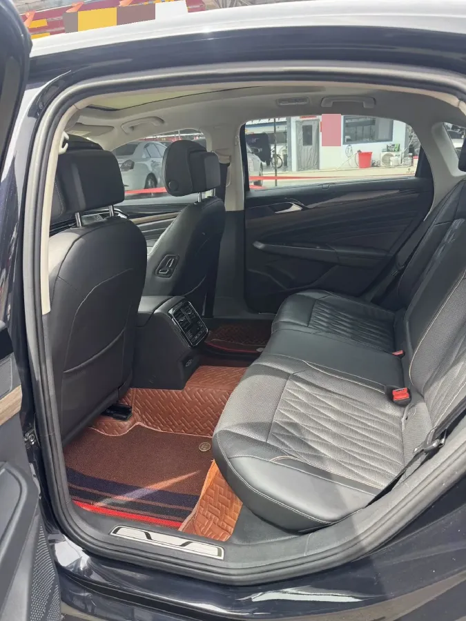 2019 Skoda Kodiak 2.0T 186HP L4 7DCT,autocango,china used car exporter,china ev exporter,chinese used car exporter,chinese used ev exporter