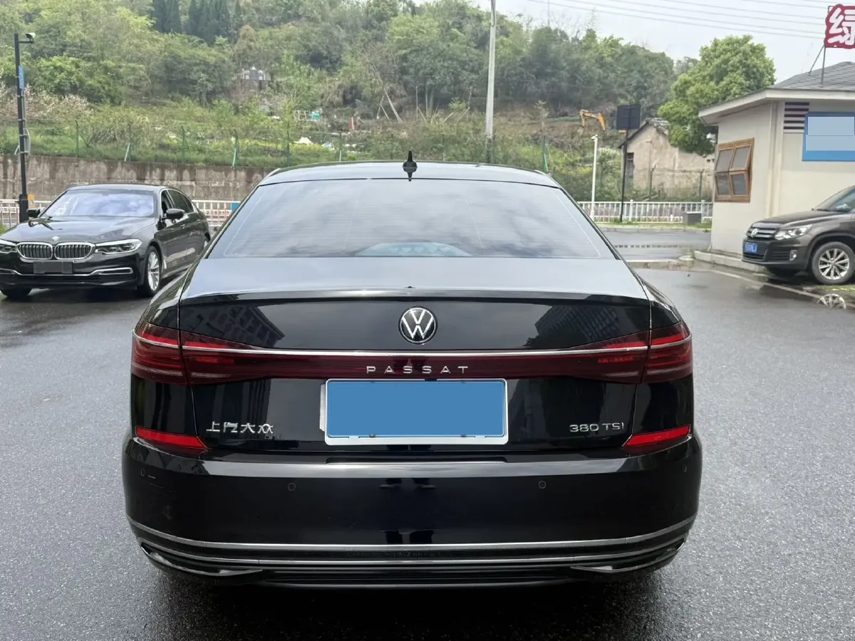 2024 Volkswagen Passat 2.0T 220HP L4 7DCT,autocango,china used car exporter,china ev exporter,chinese used car exporter,chinese used ev exporter