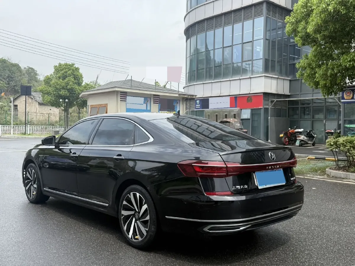 2024 Volkswagen Passat 2.0T 220HP L4 7DCT,autocango,china used car exporter,china ev exporter,chinese used car exporter,chinese used ev exporter