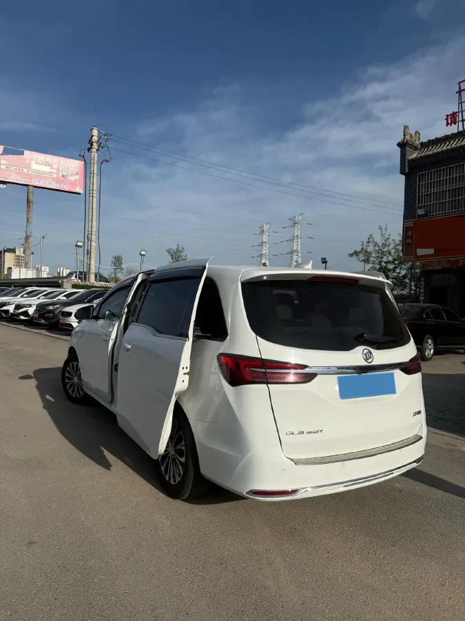 2023 Buick GL8 2.0T 237HP L4 9AT,autocango,china used car exporter,china ev exporter,chinese used car exporter,chinese used ev exporter