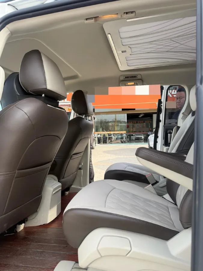 2023 Buick GL8 2.0T 237HP L4 9AT,autocango,china used car exporter,china ev exporter,chinese used car exporter,chinese used ev exporter