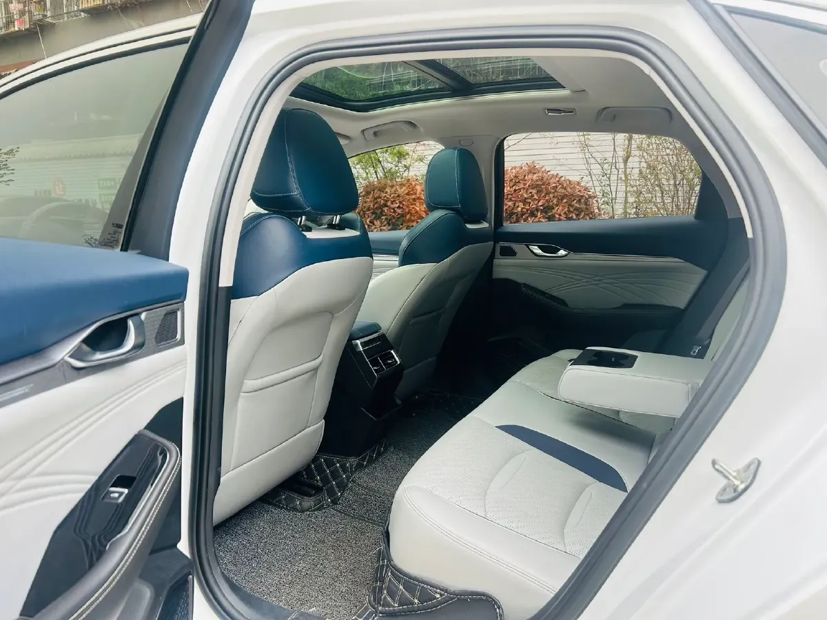 2021 Geely Preface 2.0T 190HP L4 7DCT,autocango,china used car exporter,china ev exporter,chinese used car exporter,chinese used ev exporter