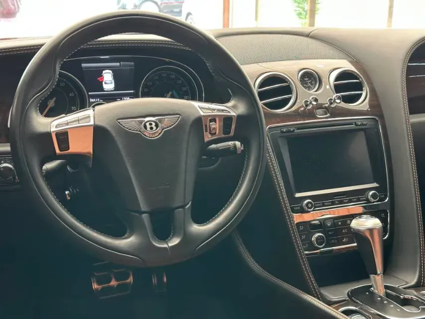 2017 Bentley Flying Spur 4.0T 528HP V8 8AT,autocango,china used car exporter,china ev exporter,chinese used car exporter,chinese used ev exporter